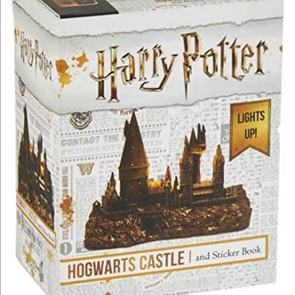 Harry Potter Hogwarts Castle & Sticker Book